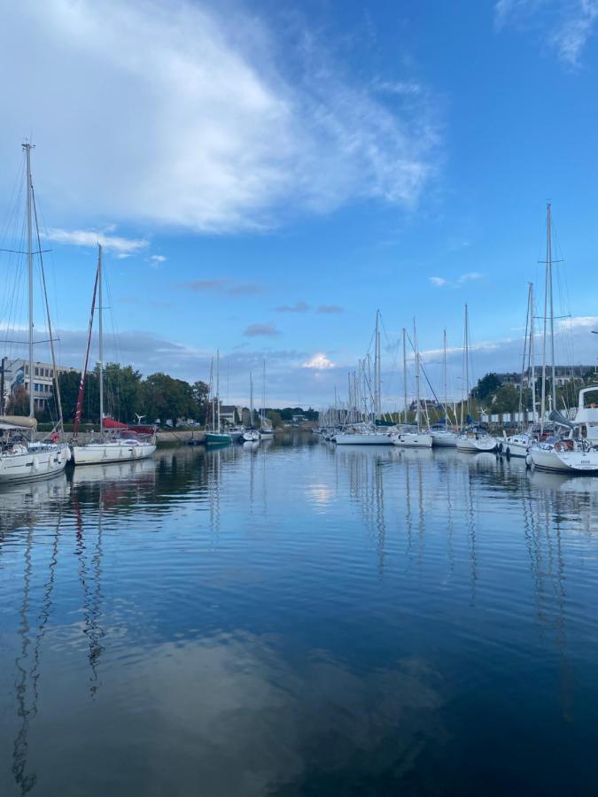 L'Emeraude - Logement Tout Confort - Wifi - Parking - Centre Ville Lägenhet Vannes Exteriör bild