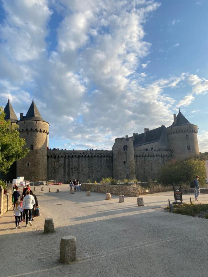 L'Emeraude - Logement Tout Confort - Wifi - Parking - Centre Ville Lägenhet Vannes Exteriör bild